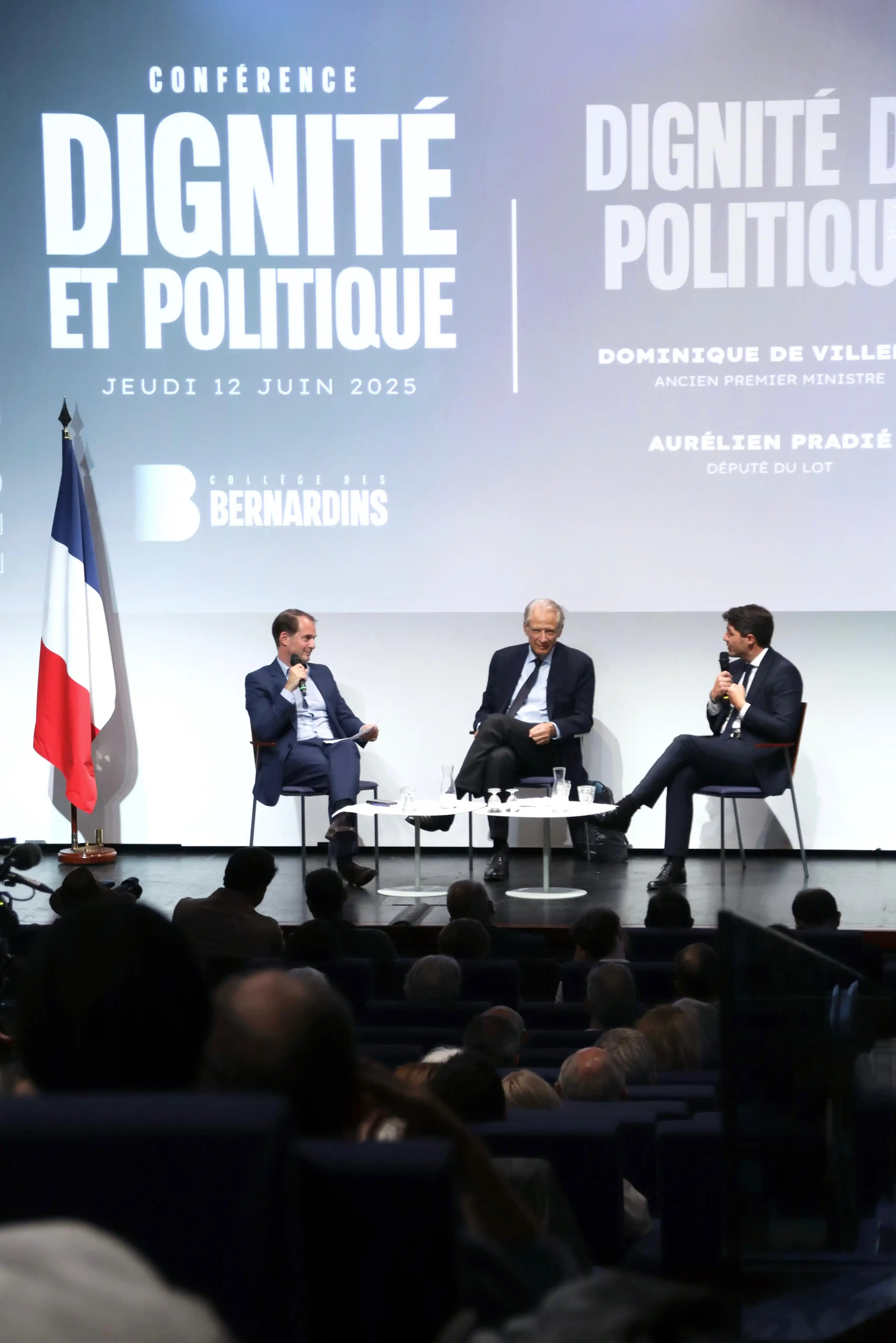 Image from Aurélien Pradié: Merci à Dominique de Villepin, d’avoir accepté ce débat et cet échange...