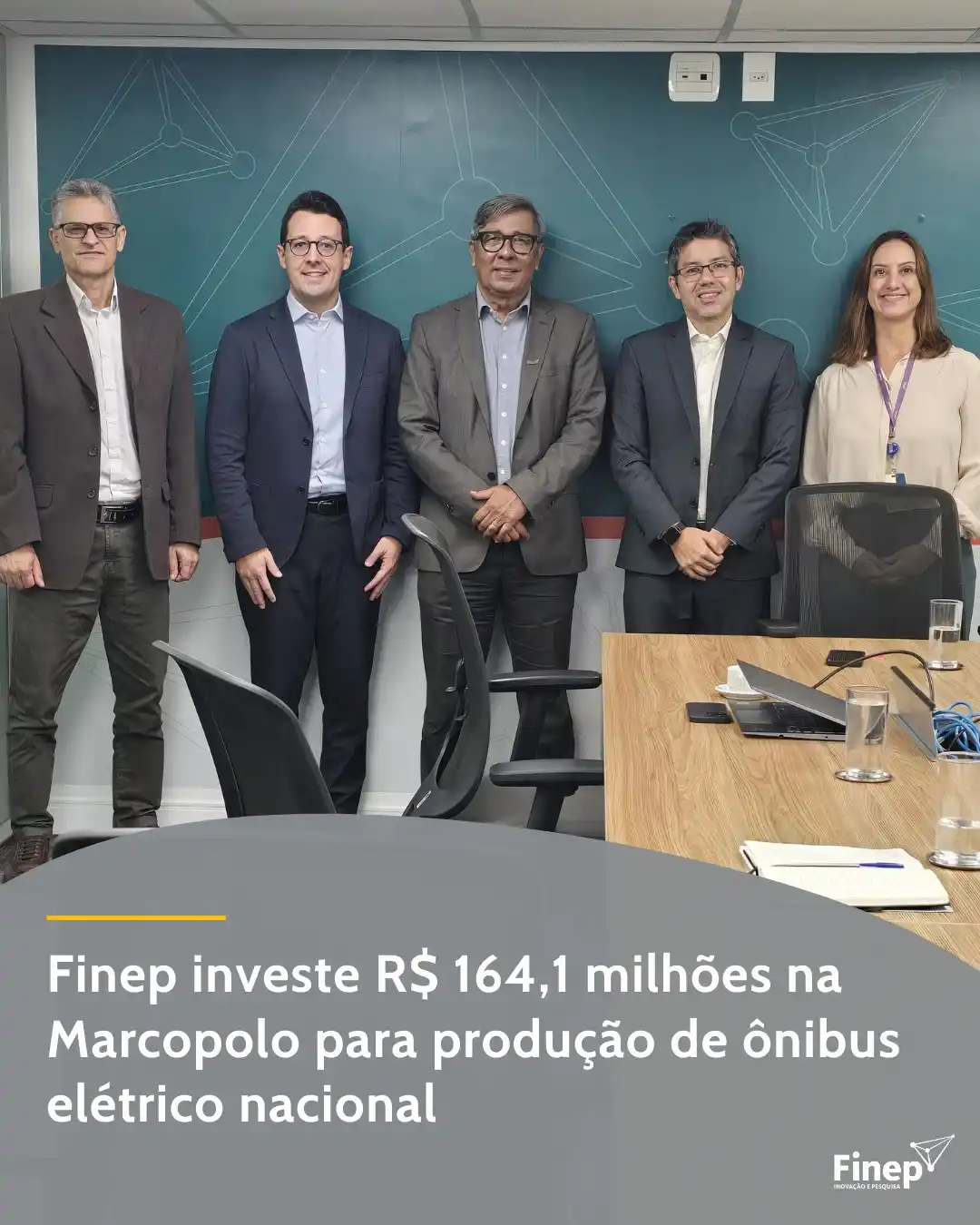 Image from Finep: 🤝 O presidente da Finep, Elias Ramos, e o CFO da Marcopolo, Pablo Mot...