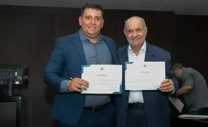 Image from Jornal Extra Alagoas: *Prefeito e vice de Piaçabuçu têm mandatos cassados pela segunda vez* ...