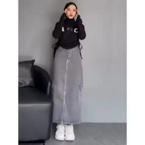 Image from Spill & Racun Shopee: _*Rekomendasi rok jeans cargo*_ ```harga promo cumaa Rp72.000 ajaaa, ...