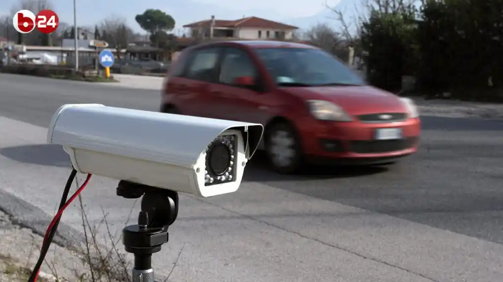 Image from BYOBLU, la Tv dei cittadini: *SCANDALO AUTOVELOX IN ABRUZZO: VIGILI INDAGATI, ANCHE I PEDONI NEL MI...