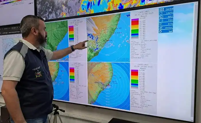 Image from Jornal Extra Alagoas: *Semarh emite alerta para chuvas e ventos em regiões de Alagoas* Publ...