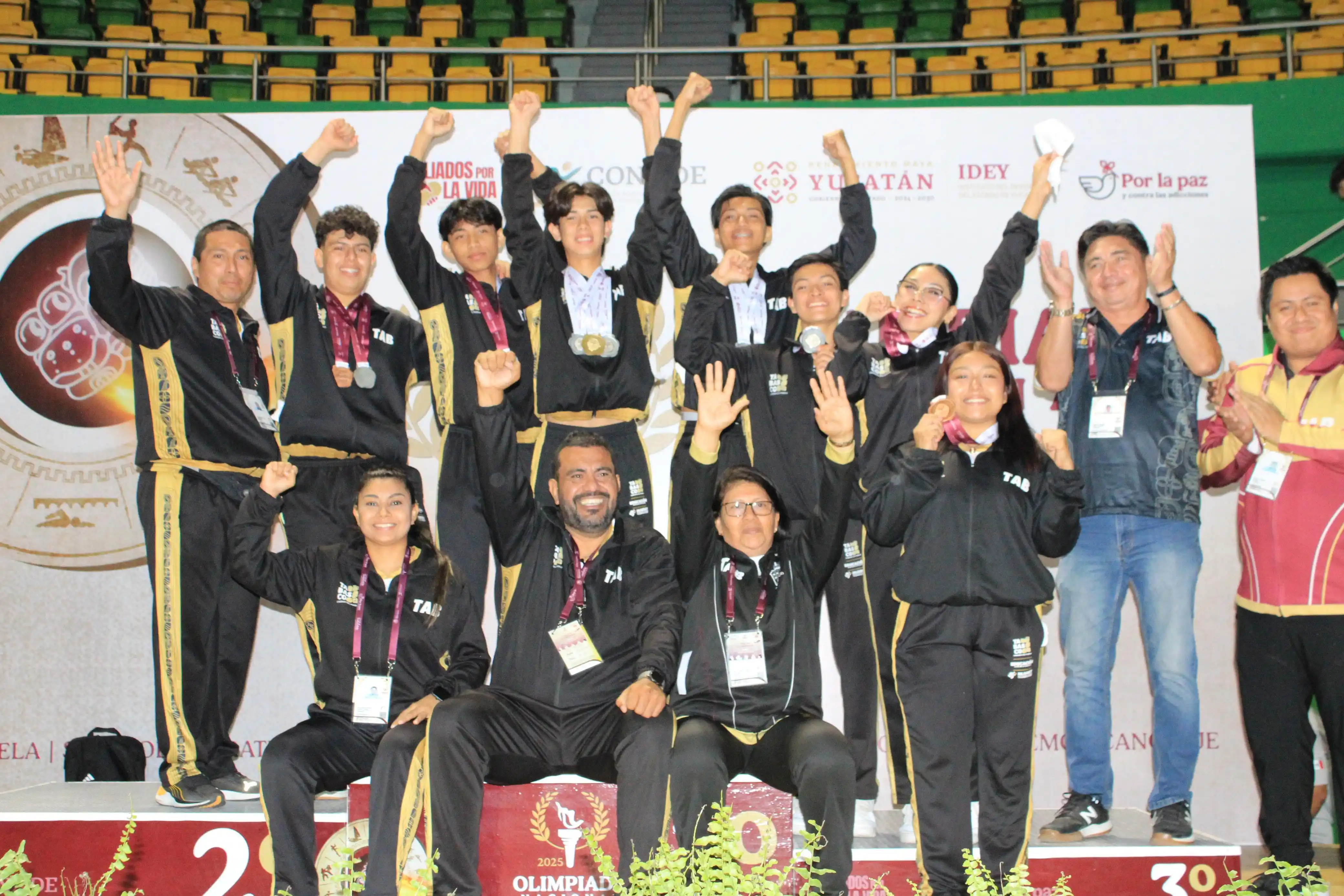 Image from Más Podio Noticias: Suma karate tabasqueño seis medallas en la ON 2025 https://maspodio.c...