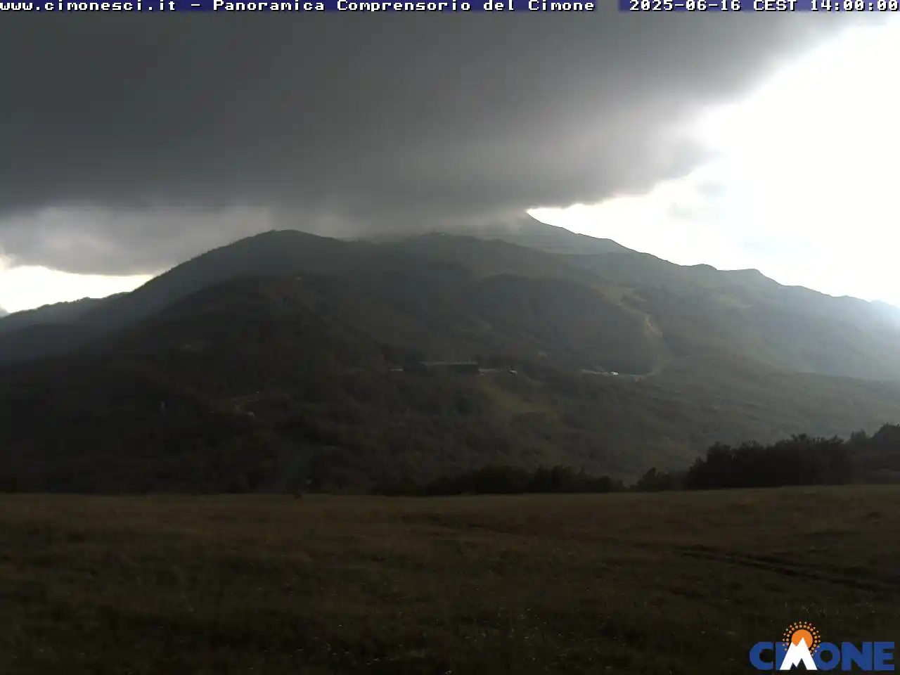 Image from Emilia Romagna Meteo: Temporale sull'Appennino modenese alle ore 14:05 tra Montecreto, Ronco...