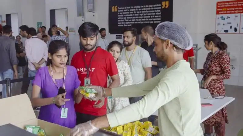 Image from Indiantelevision.com: Amazon India turns up the AC and tech to cool delivery blues and boost...