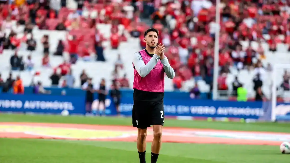 Image from Leonino: De saída do Sporting? Gonçalo Inácio veste camisola de outro clube e l...