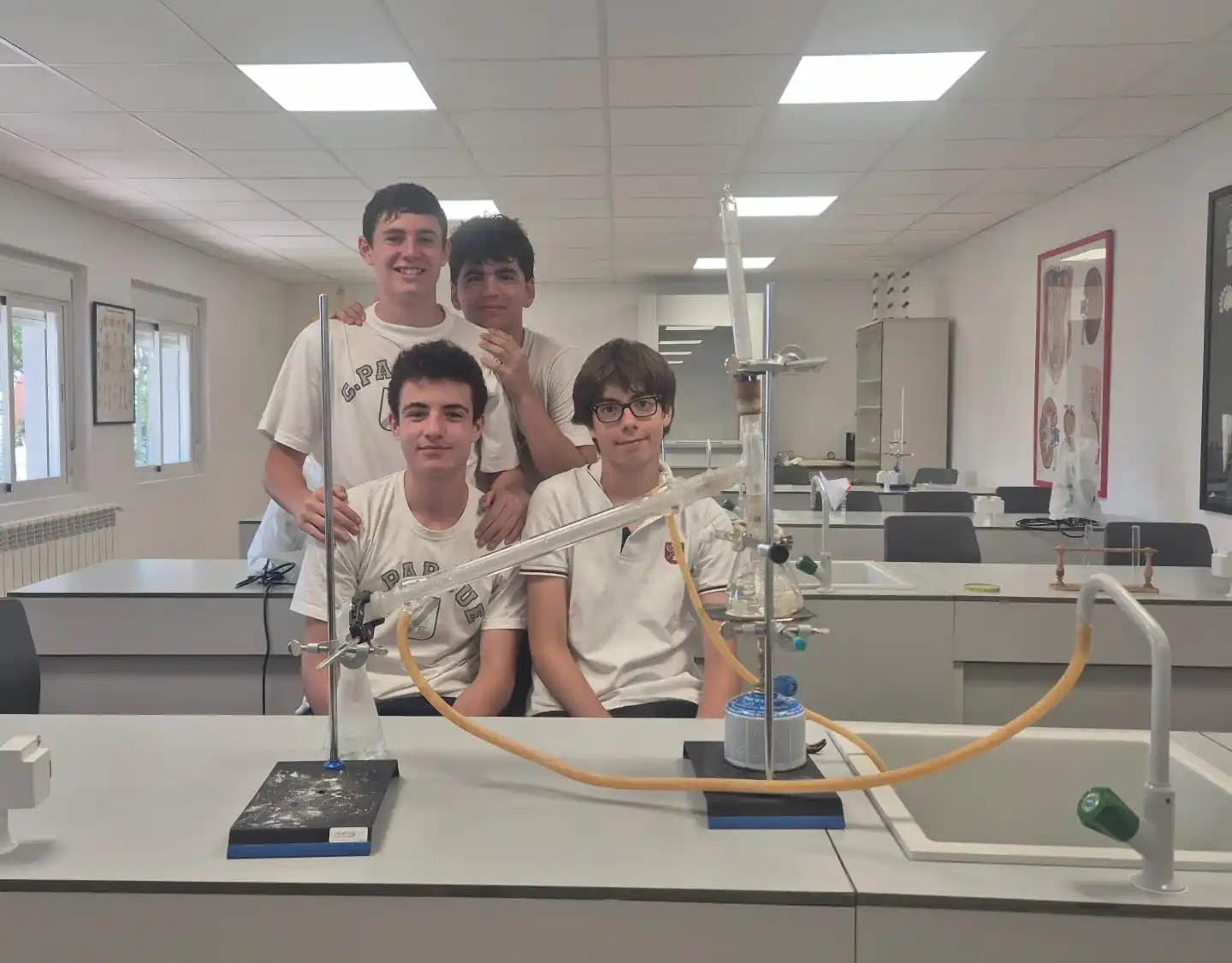 Image from COLEGIO EDUCARE PARQUE: En los últimos días del curso, los alumnos de 2º de ESO realizan una p...