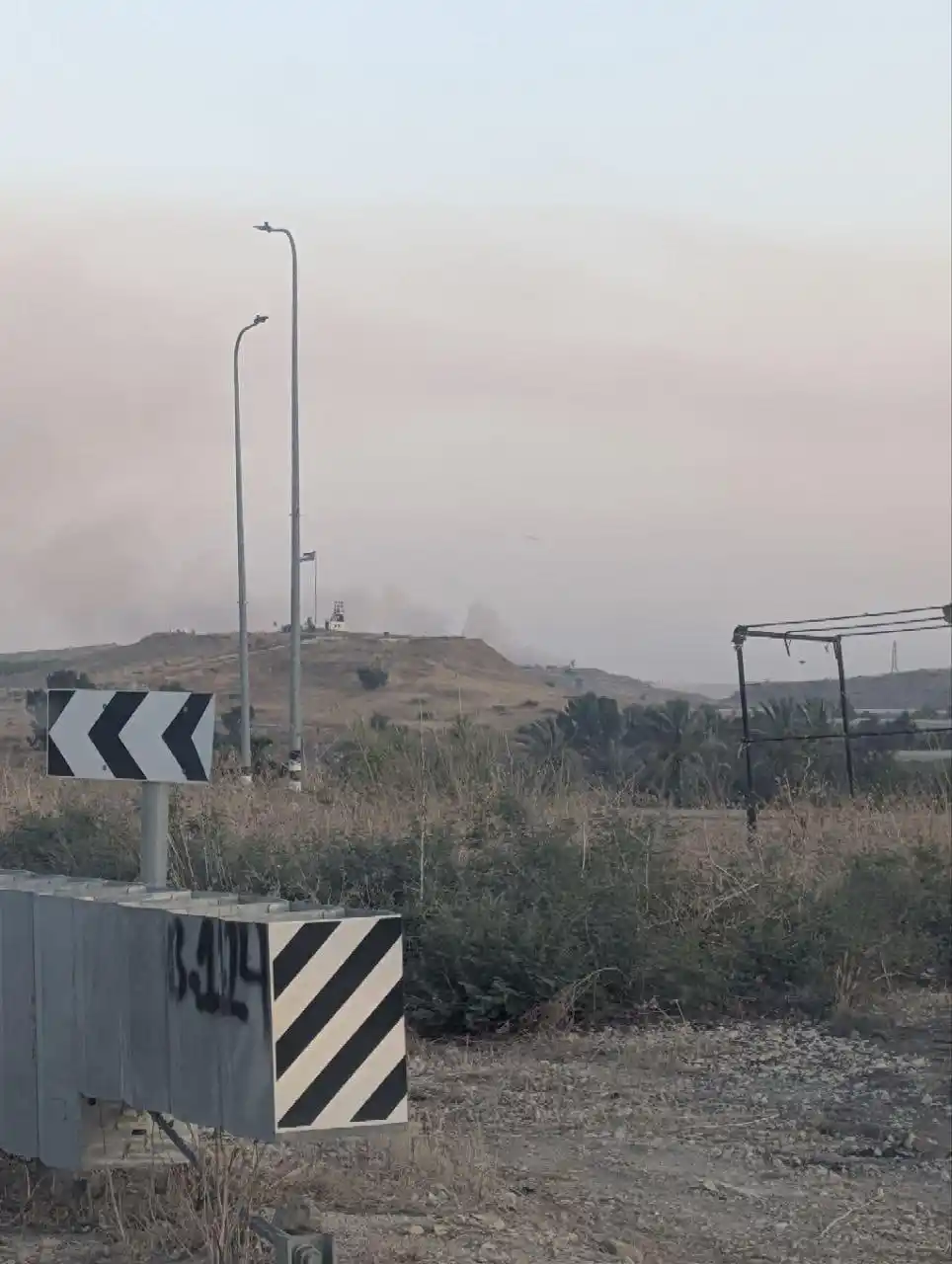Image from پایگاه خبری دیار بندر: *🚨فوری/اصابت موشکهای ایران در سرزمینهای اشغالی* 🌐 پایگاه خبری د...