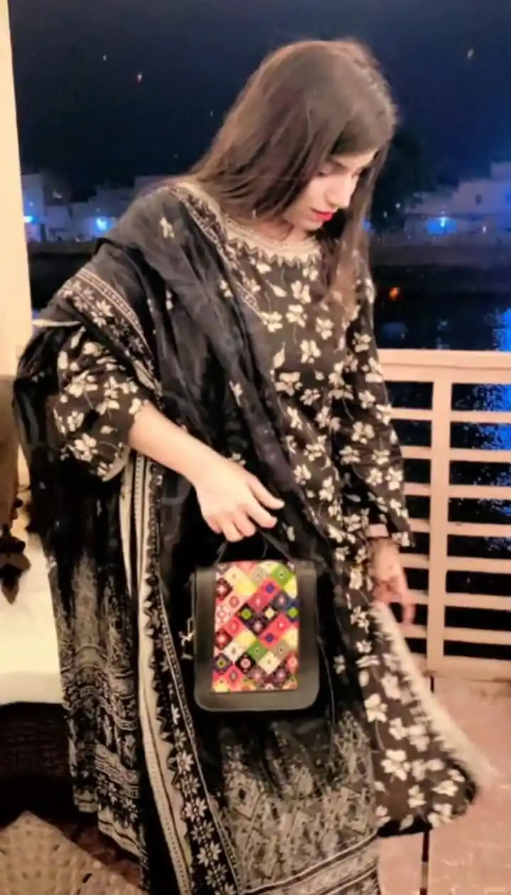 Image from 💔اڌوري محبت💔: جيئن ڌاڳو ھجي ڪنهن تسبيح ۾. ائين ساھ ۾ سمايل آھين تون.❤️ معشوق بجير...