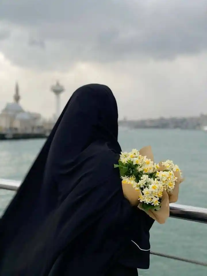 Image from *🦋⃟ٖٖٖٖٖٖٜ🌼*محْ͢بت❦︎ اْ͢لو❦︎داع🦋⃟ٖٖٖٖٖٖٜ🌼⃝࿐*: *حرام رشتے سے دور رہوگے، تو ہی حلال رشتے میں سب کچھ نصیب ہوگا، محبت، ع...
