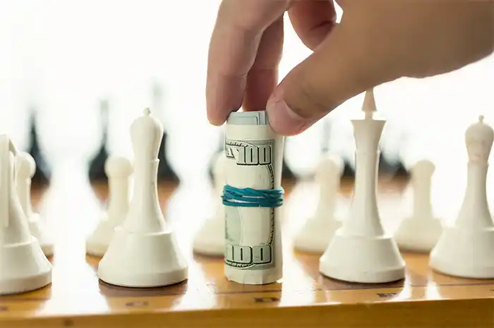Image from مجلة الصمود: *مقال: أفغانستان تتحدى هيمنة الدولار: تحوّل استراتيجي نحو شراكات مالي...