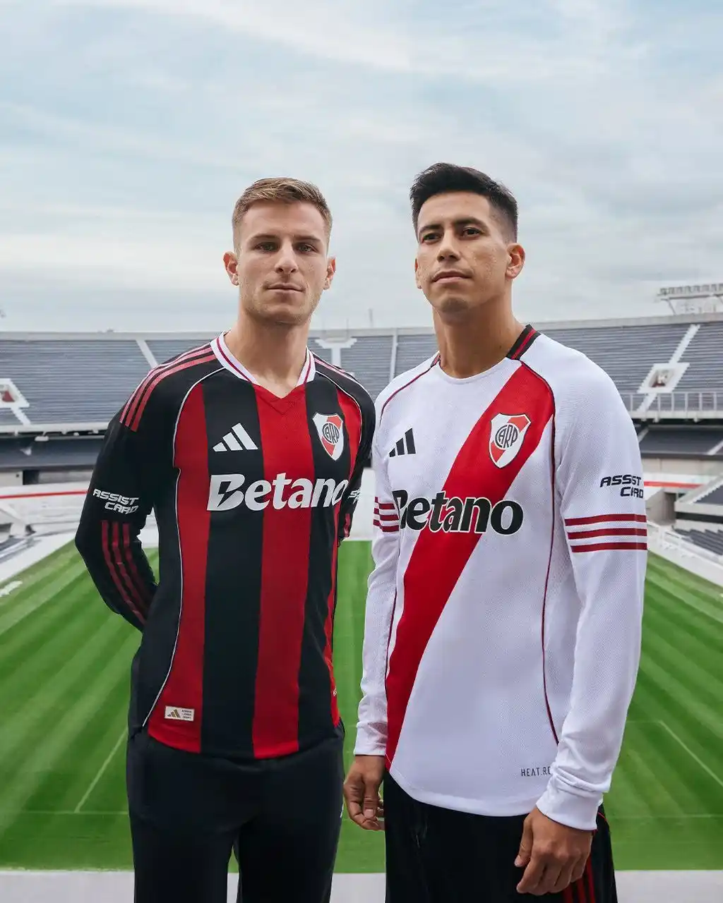 Image from La Boutique des Maillots : ✨ River Plate. 2026. Maillot Domicile et extérieur....