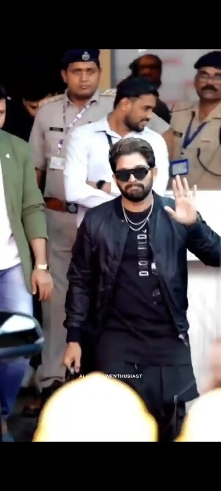 Image from Allu Arjun Updates ❤️😍: <a class="text-blue-500 hover:underline cursor-pointer" href="/hashtag...
