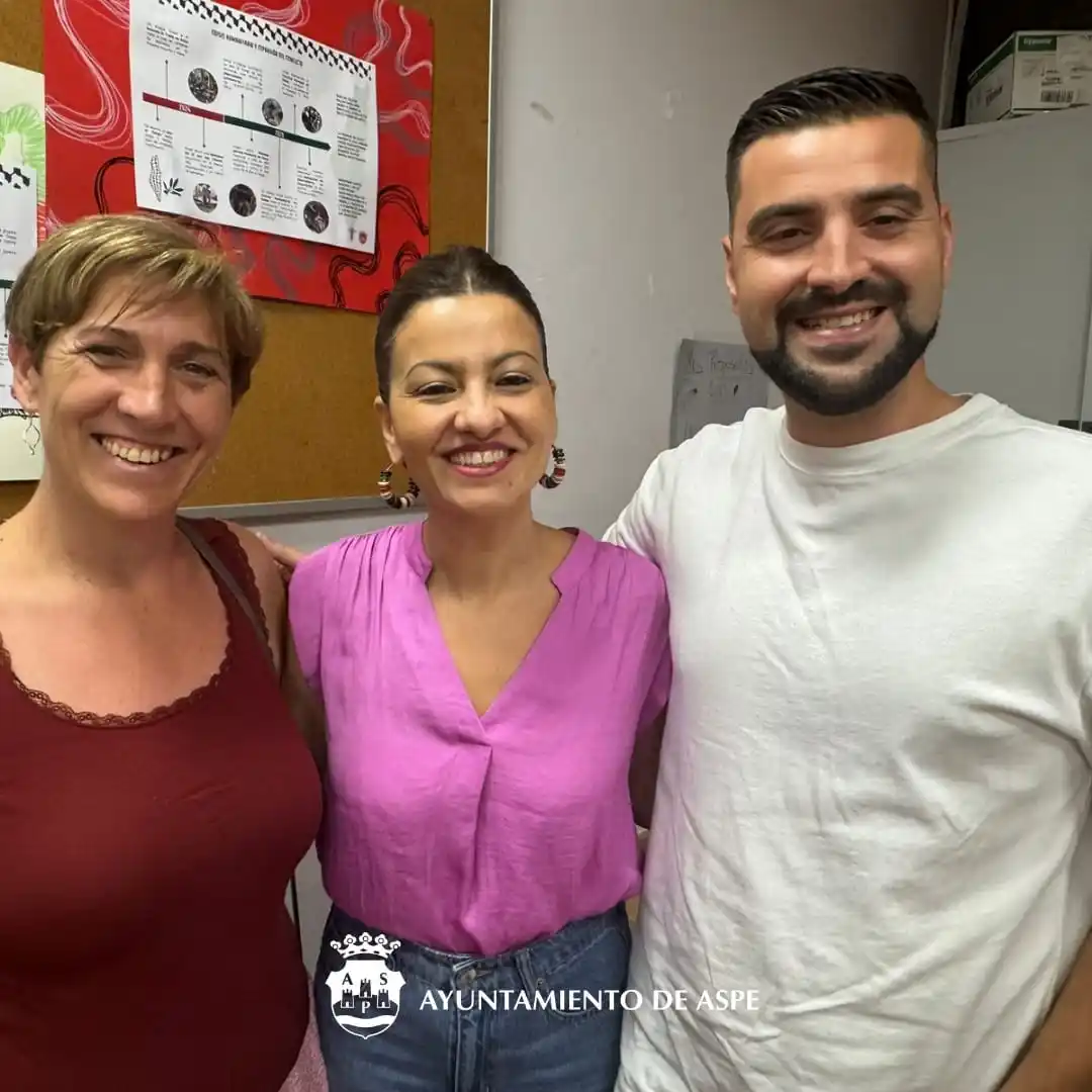 Image from Ayuntamiento de Aspe: 👧👦✨ Ayer, nuestra concejala de Educación, Yolanda Moreno, y el conce...