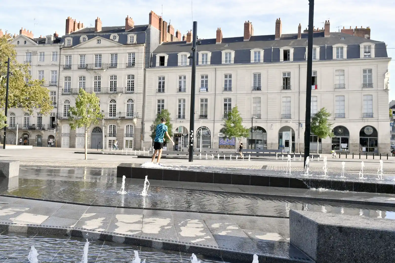 Image from Nantes au quotidien: Bonjour Nantes ! 😎 Une nouvelle journée d’été s’annonce, avec un pic...