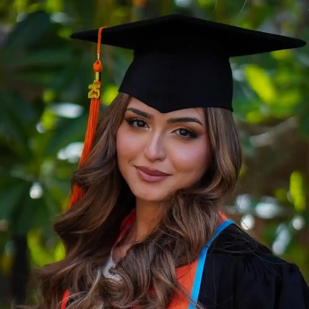 Image from Hia Magazine - مجلة هي: بشرتك يوم التخرج … دليلك لروتين عناية يمنحك إشراقة لا تُنسى 🧐 تعرفي ع...