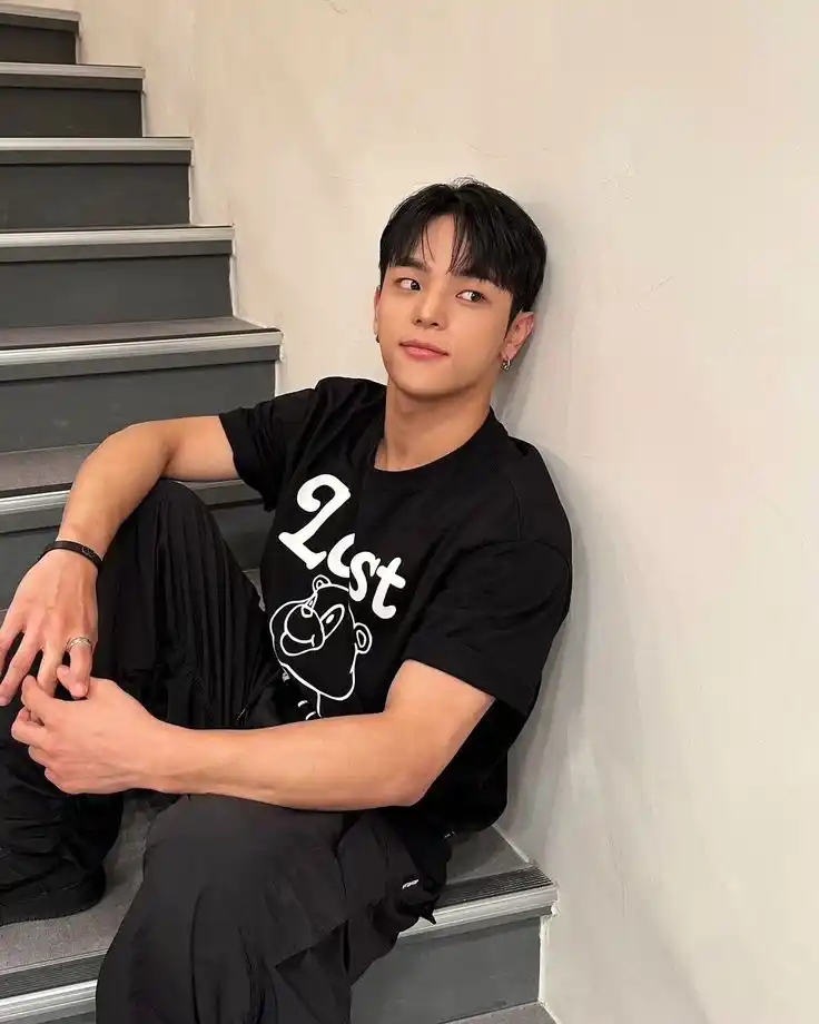 Image from 𝗪𝗢𝗢𝗝𝗜𝗡 ✅ ╎𝗖𝗨𝗕╎𝗞𝗣𝗢𝗣╎𝗪𝗢𝗢𝗝𝗜𝗡𝗖𝗨𝗕╎𝗞𝗣𝗢𝗣╎ KPOP╎CUBWOOJIN: *⏱️ | COUNTDOWN* ᚐ ◌ `06/16/25` ◌ ᚐ *Español* > ¡CUBS, esp...