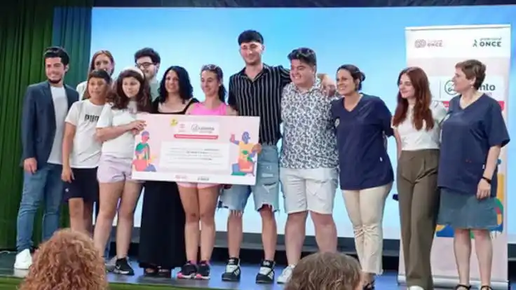 Image from CEE INFANTA ELENA: 🎉 *¡El premio ya está en casa!* 🎉 Hoy hemos vivido un momento muy e...