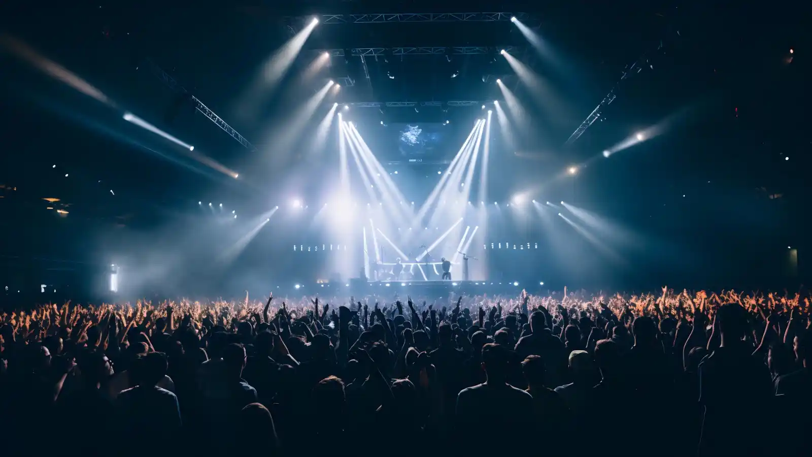 Image from Luceverde Infomobilità Milano: 🎶 *Info | eventi | concerti* 📅 *sabato 7 giugno* all'Ippodromo La ...
