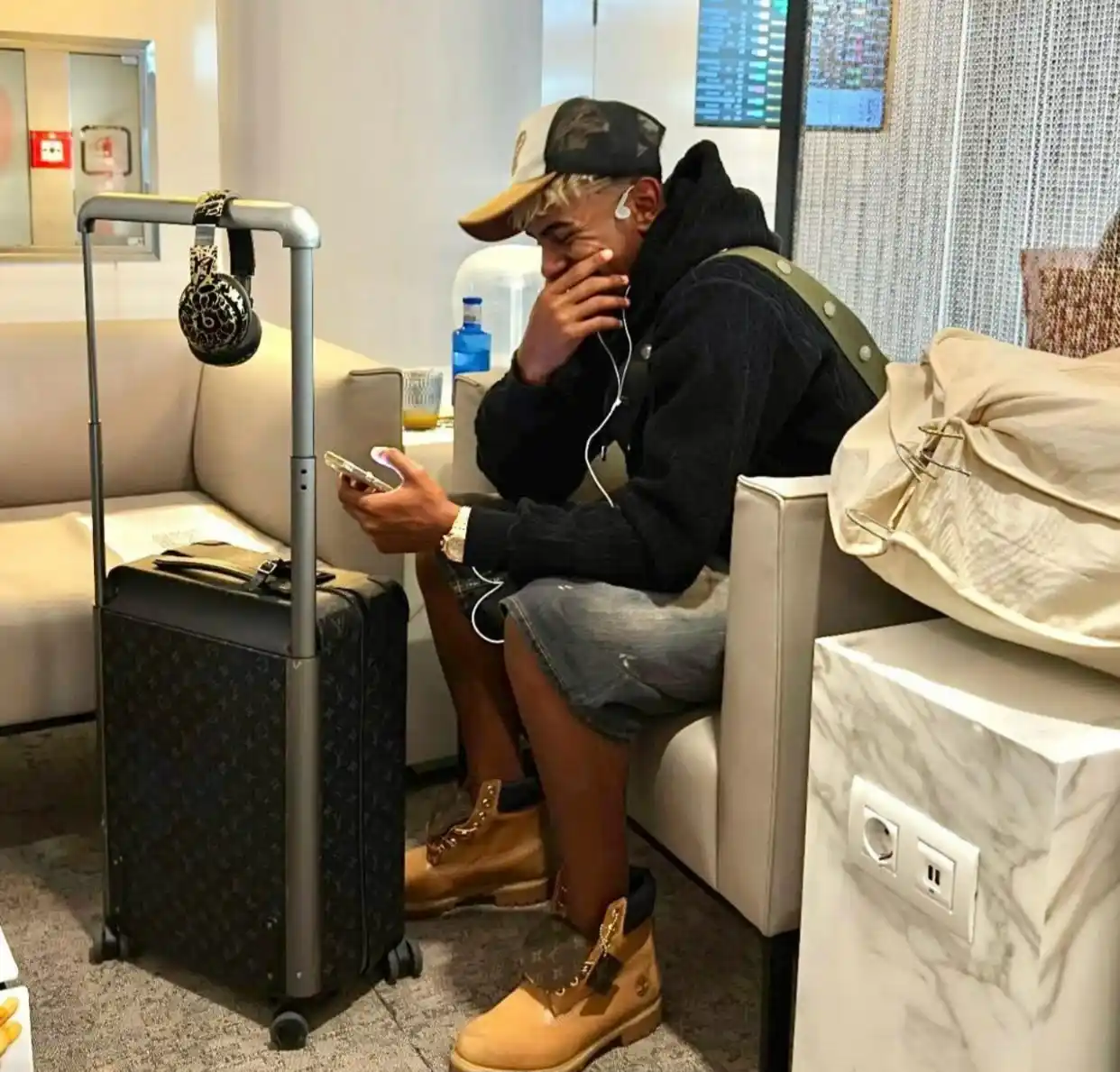 Image from Africanize Oficial: *Lamine Yamal chega ao Brasil e planeja encontro com Neymar, seu maior...