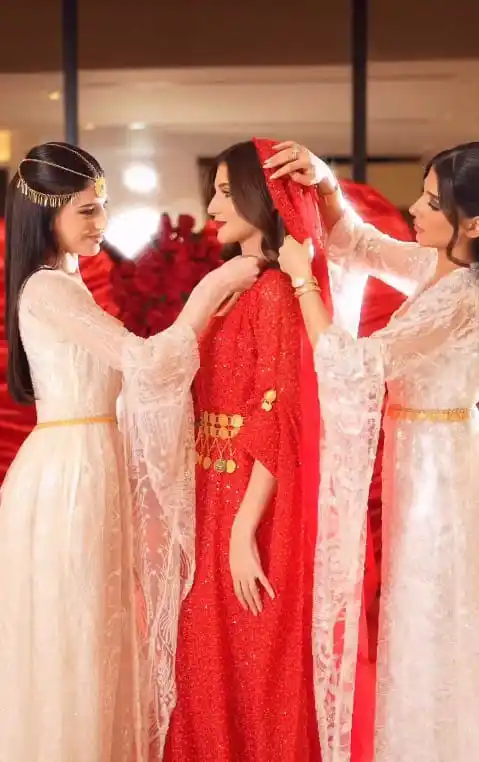Image from Hia Magazine - مجلة هي: ليلة حناء بطابعٍ عربيٍّ أصيل!.. شيرين بيوتي تختار التراث لتزيّن فرحتها...