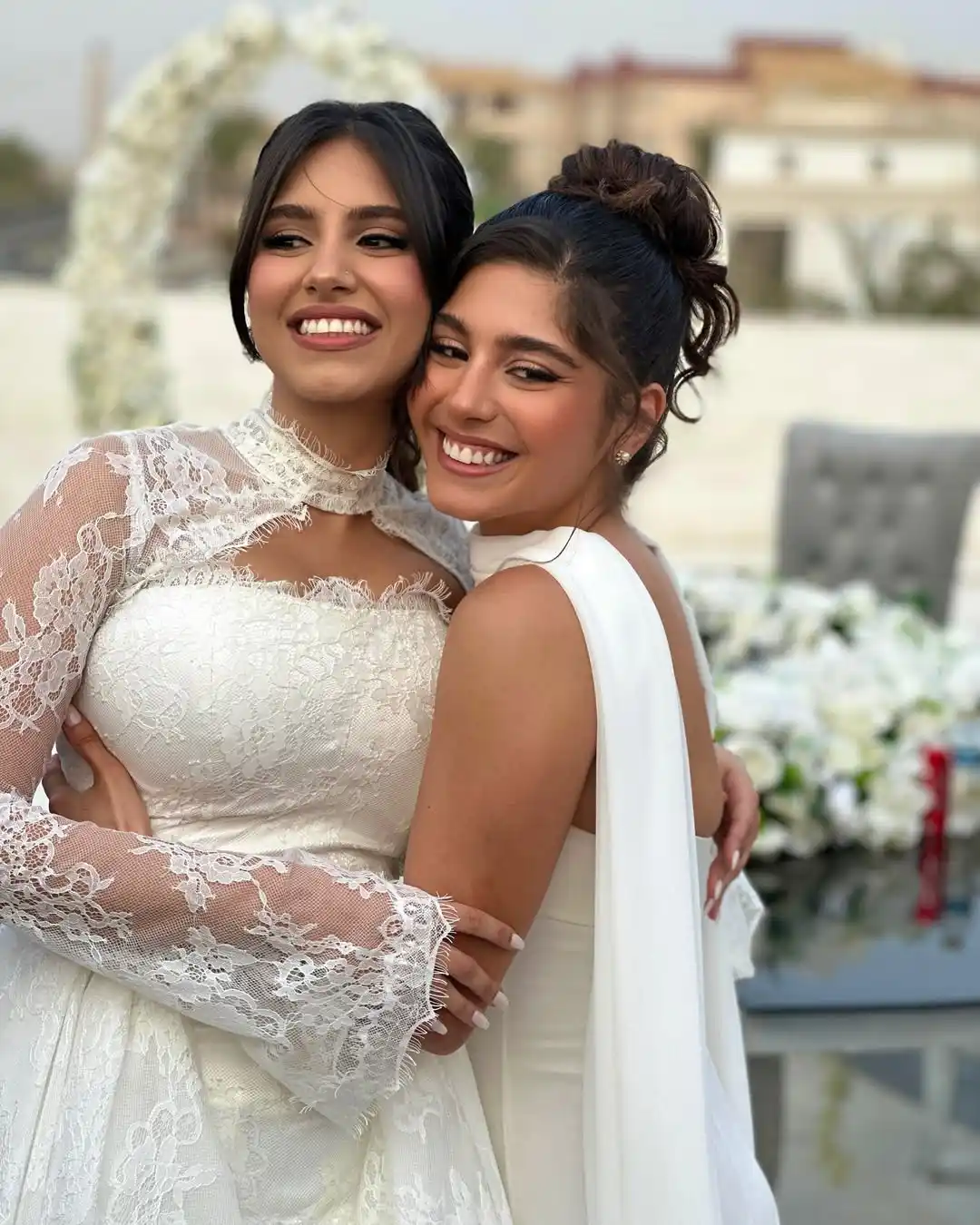 Image from Hia Magazine - مجلة هي: مايان السيد تبكي وترقص في زفاف شقيقتها 💍 لقطات مؤثرة من الحفل..  هل م...