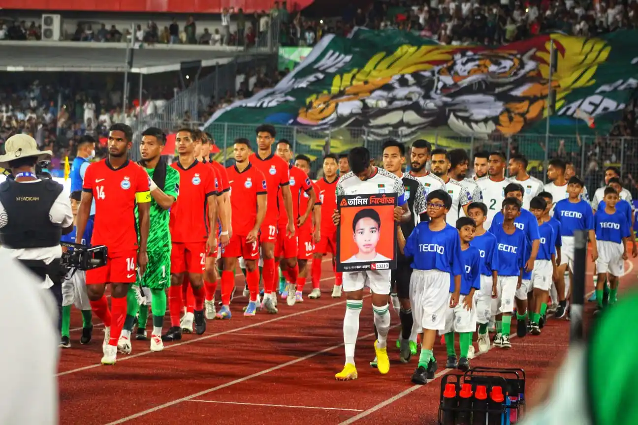 Image from Bangladeshi Football Ultras: One Frame 📸 Bangladesh Football 🇧🇩 Bangladesh Ultras 🥷 Photo: PH ...