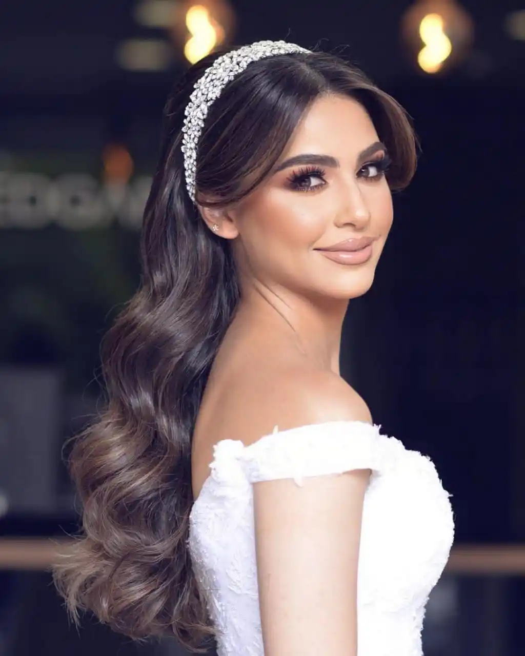 Image from Hia Magazine - مجلة هي: تسريحات شعر ويفي لعروس 2025 … إطلالات ناعمة بتوقيع أبرز الخبراء 🤩👇🏻...