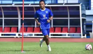 Image from Pikiran Rakyat Media Network: *5 Pemain Persib Dipanggil untuk Persiapan Piala AFF* Salah satunya p...