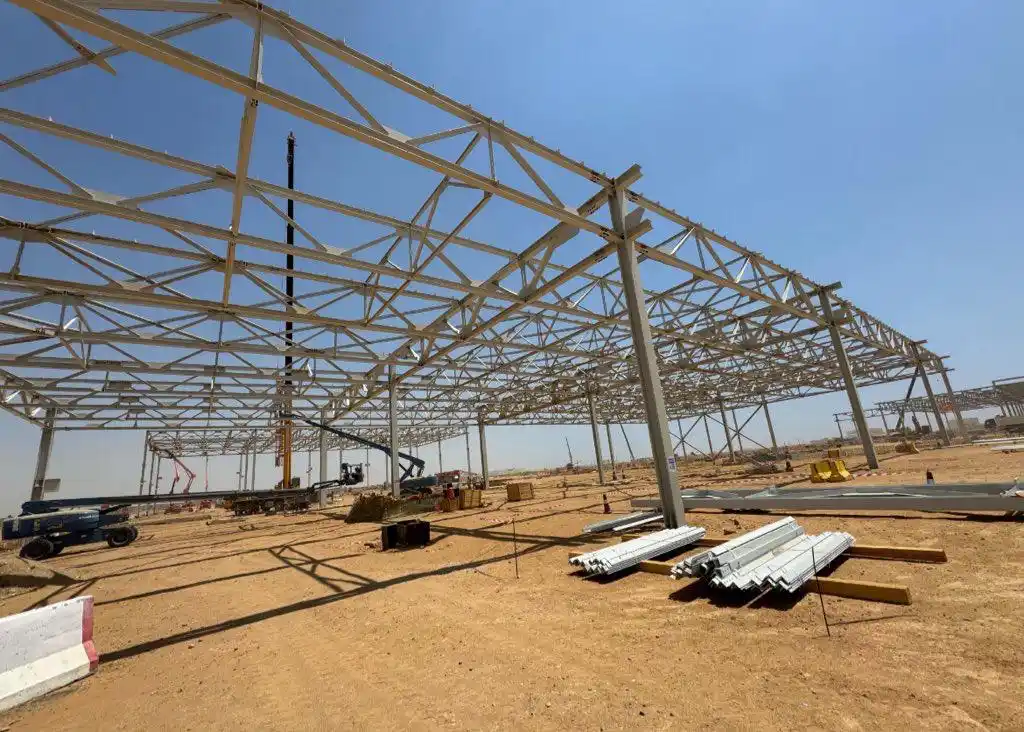 Image from Saudi Projects | مشاريع السعودية: أعمال تركيب الجزء الهيكلي الأول في مشروع مصنع شركة هيونداي موتور ...