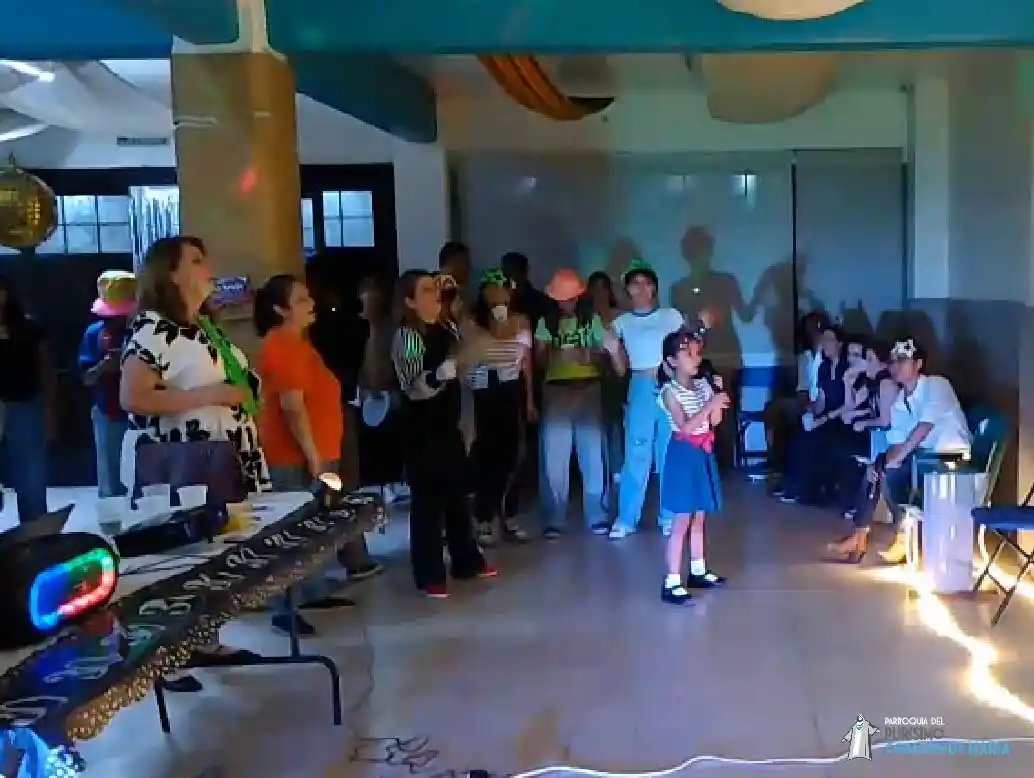Image from Parroquia PCM: 🌟 *Fe, Canto y Comunidad* Tuvimos una hermosa convivencia con karaoke...