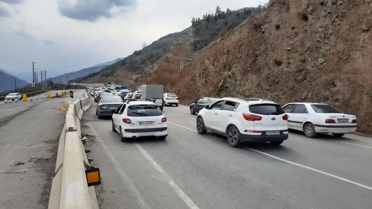 Image from عصر سفر: *🔺جاده کندوان یک طرفه و دارای ترافیک سنگین است* 🔹علی صادقی سرپرست م...