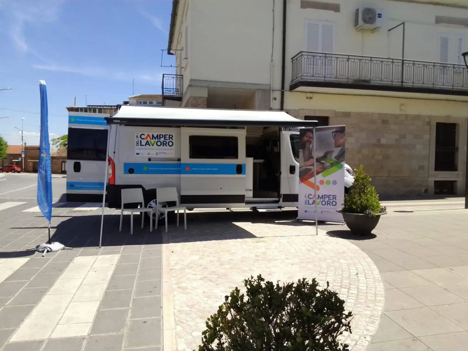 Image from Comune di Troia : 🚐 Il camper del lavoro è a Troia. Oggi pomeriggio, dalle 15:00 alle...