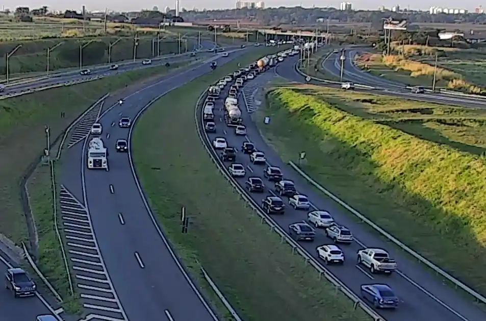 Image from Rota das Bandeiras: Manhã com forte neblina em diversos pontos do Corredor Dom Pedro. Moto...