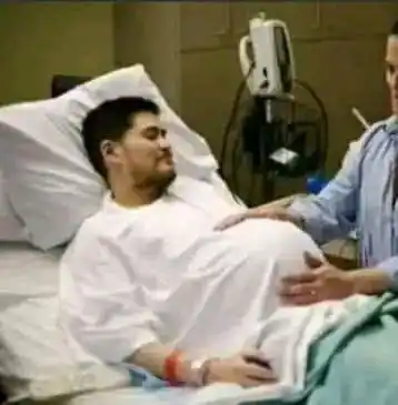 Image from قناة 🌎 منوعات 🌏 من هنا🌍 وهناك 🌏: *نهايه الاولاد الي عاملين حسابات بـ اسماء بنات* 😂😂🤣🤣🤣🤣...