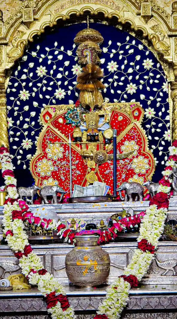 Image from @sanwariya__seth_ji_09: *16_जुन _2025*🚩🙏🏻 *आज_के_ श्रृंगार आरती दर्शन 🌸🙏।* <a class="te...