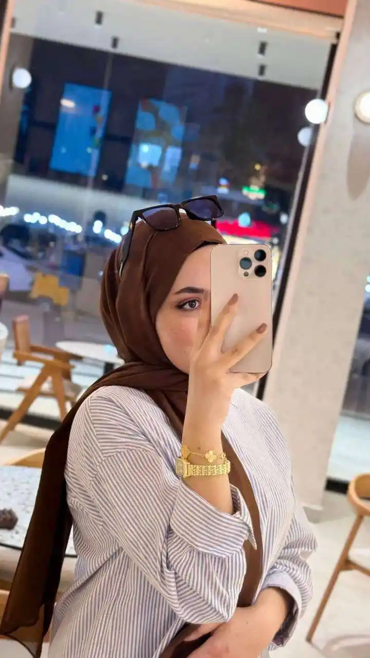 Image from AL صور بنات ستوريات انستا رمزيات بنات حزينه حالات واتساب قصص اشعار حب دردشه بنات تحشيش نكت مقاطع: انتِ زهرة فاقت كل الزهور 🦋....