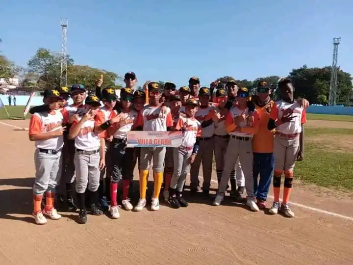 Image from 🐆Leopardos de Villa Clara🐆: CHIRRIN CHIRRAN HASTA AQUÍ LAS CLASES LA "LOCOMOTORA NARANJA" SIGUE ...