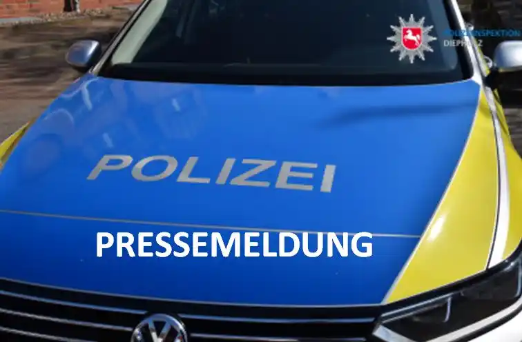 Image from Polizei Diepholz: In Stuhr ist in der Nacht zu Montag ein Pkw-Fahrer mit seinem Pkw von ...