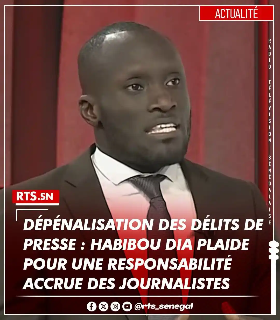 Image from RTS SENEGAL 🇸🇳🎙️📺: Intervenant devant un parterre d’acteurs des médias, d’universitaires,...
