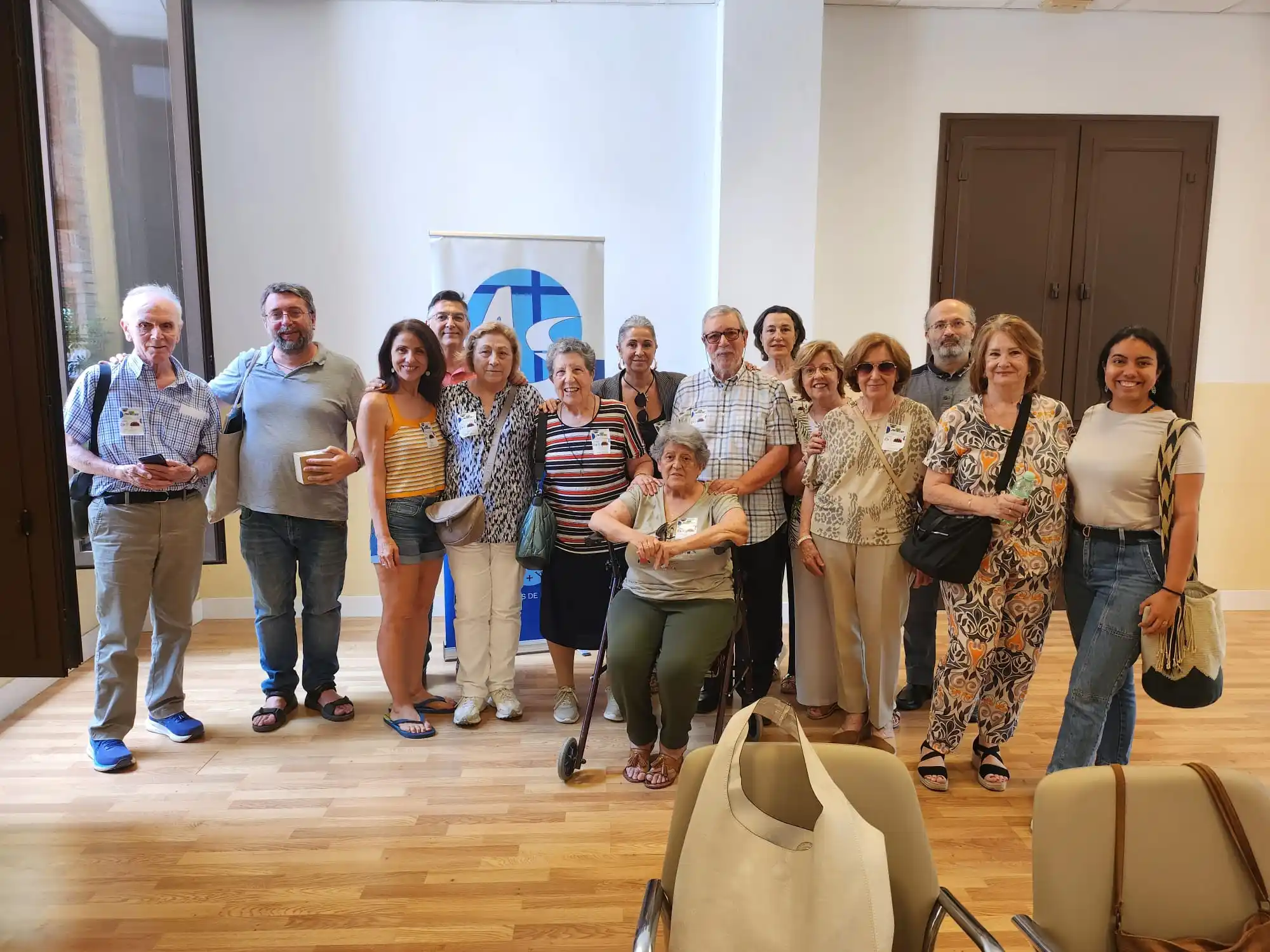 Image from Parroquia Santa María de la Amargura: Miembros de la parroquia Santa María de la Amargura han acudido al enc...
