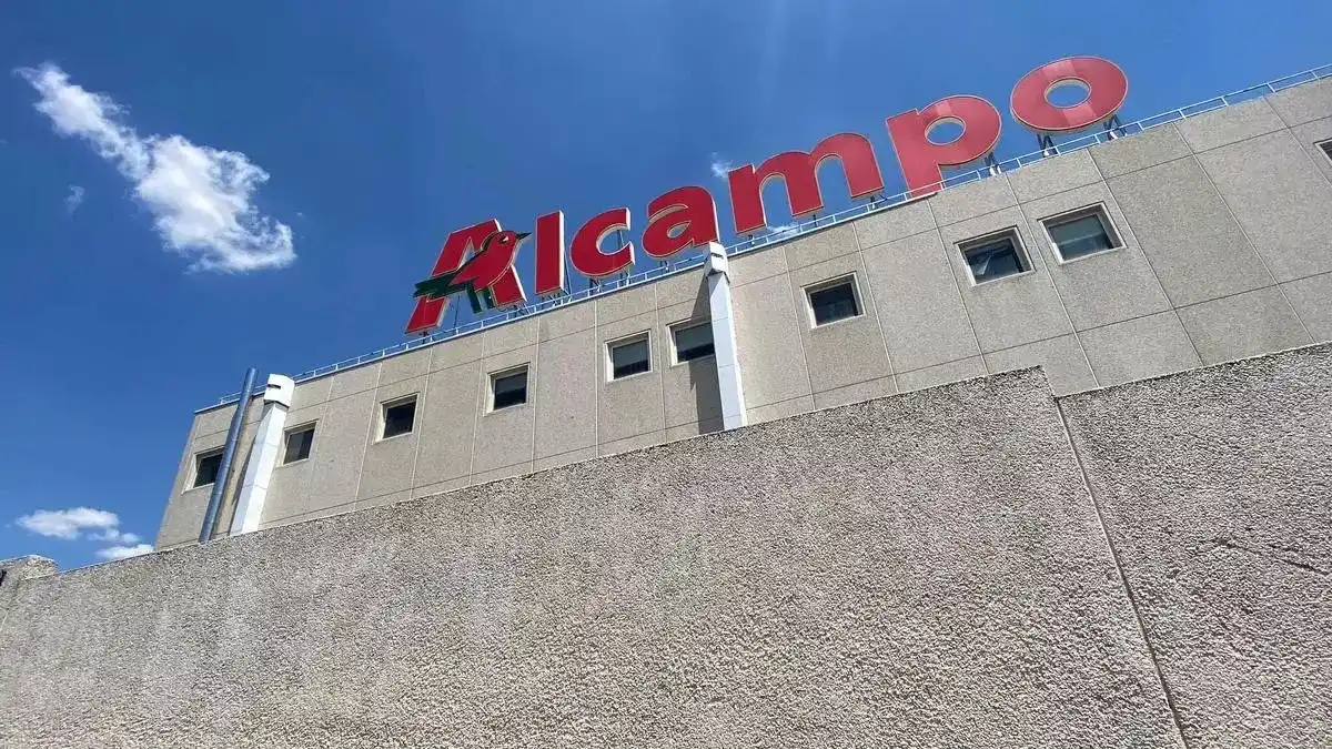 Image from El Periódico de Aragón: 🔴 Acuerdo en Alcampo: 565 despidos en 152 tiendas La empresa acepta ...
