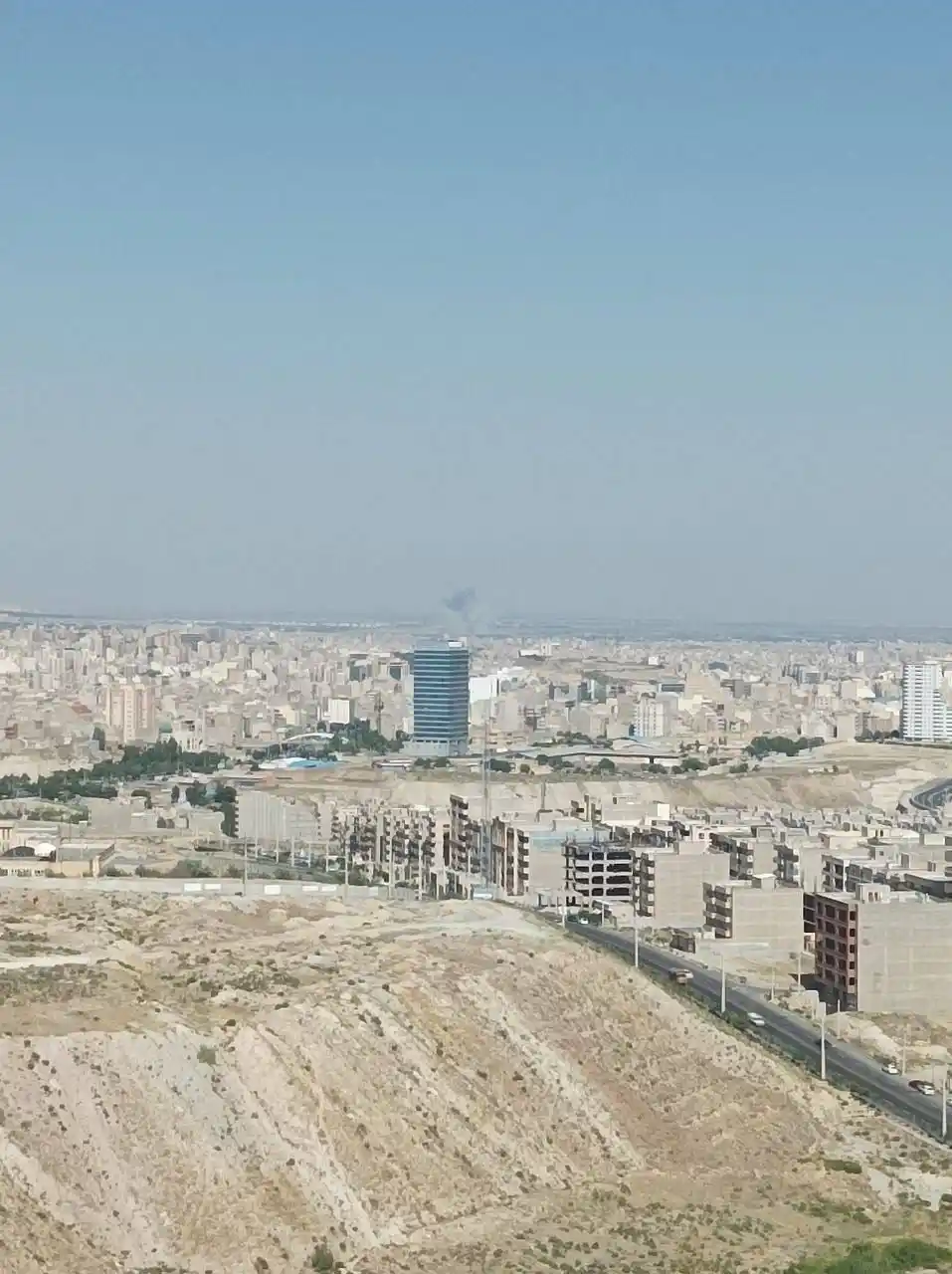 Image from 🌎 جهاننما 🌍: انفجارهای شدید در غرب تبریز؛ هدف قرار گرفتن سامانه پدافند هوایی در نزد...