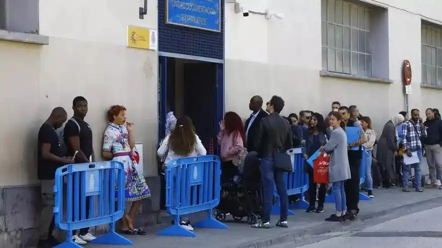 Image from El Periódico de Aragón: ➡️ Cáritas lamenta la "oportunidad perdida" de la reforma de extranjer...