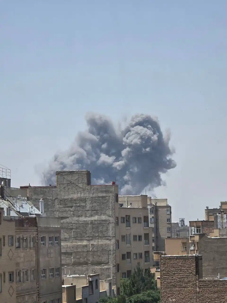 Image from L'Info en Clair: 🇫🇷🇺🇸🇮🇱 Les États-Unis ont envoyé 300 missiles Hellfire à Israël ...