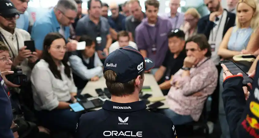 Image from Formule1.nl: *Geen zorgen bij Max Verstappen om dreigende schorsing: ‘Ik blijf race...
