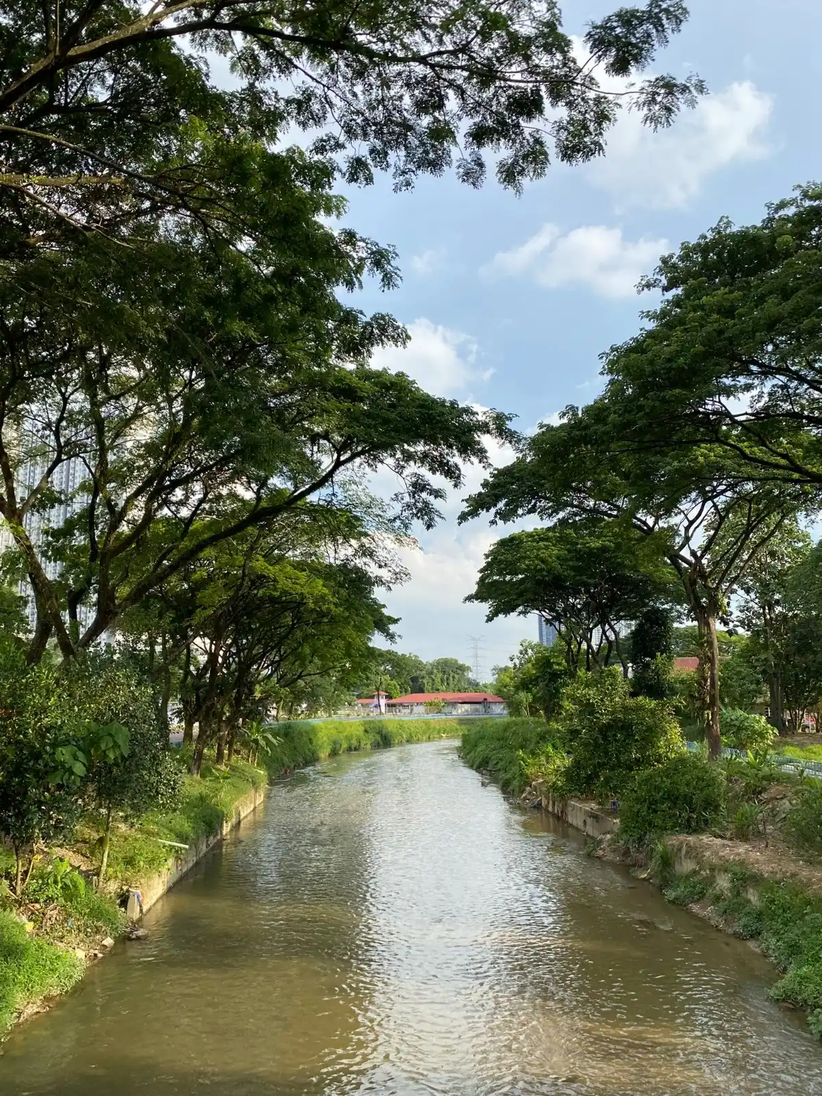Image from Asal Gombak: Kadang-kadang tengok Sungai Gombak ni pun mendamaikan juga ya 🥰🥰🥰 ...
