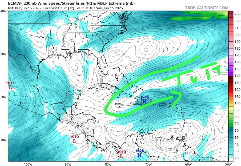Image from Rudy Mr Météo: L'interaction entre le TUTT et l'onde, plus de l'humidité présente sur...