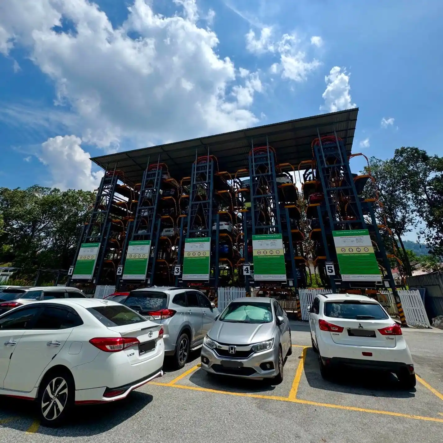Image from Asal Gombak: Masih teguh berdiri ya parking bertingkat dekat Hospital Selayang ni. ...