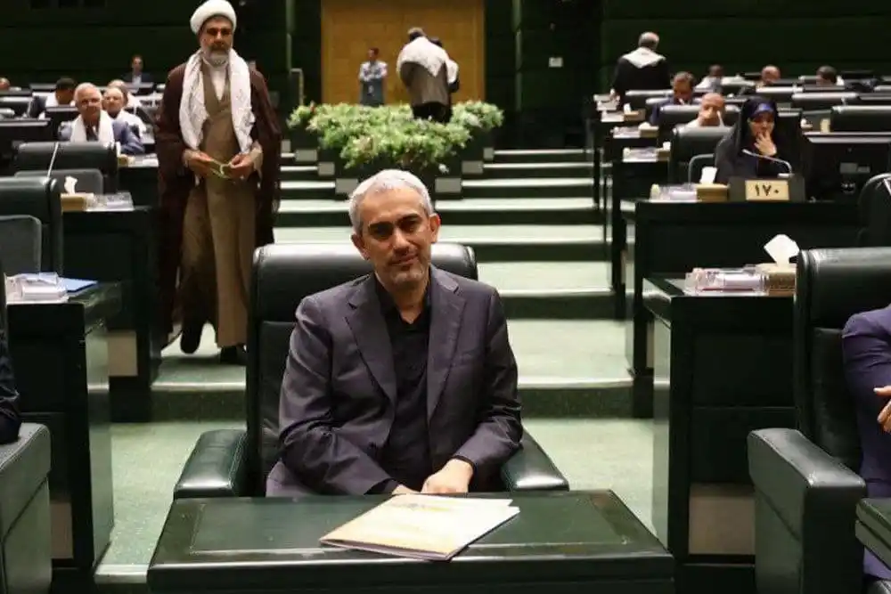 Image from tibin tv: 🔴 مدنی زاده؛ وزیر اقتصاد شد ⭕️ مدنیزاده از مجموع ۲۴۶ رای نمایندگان ...